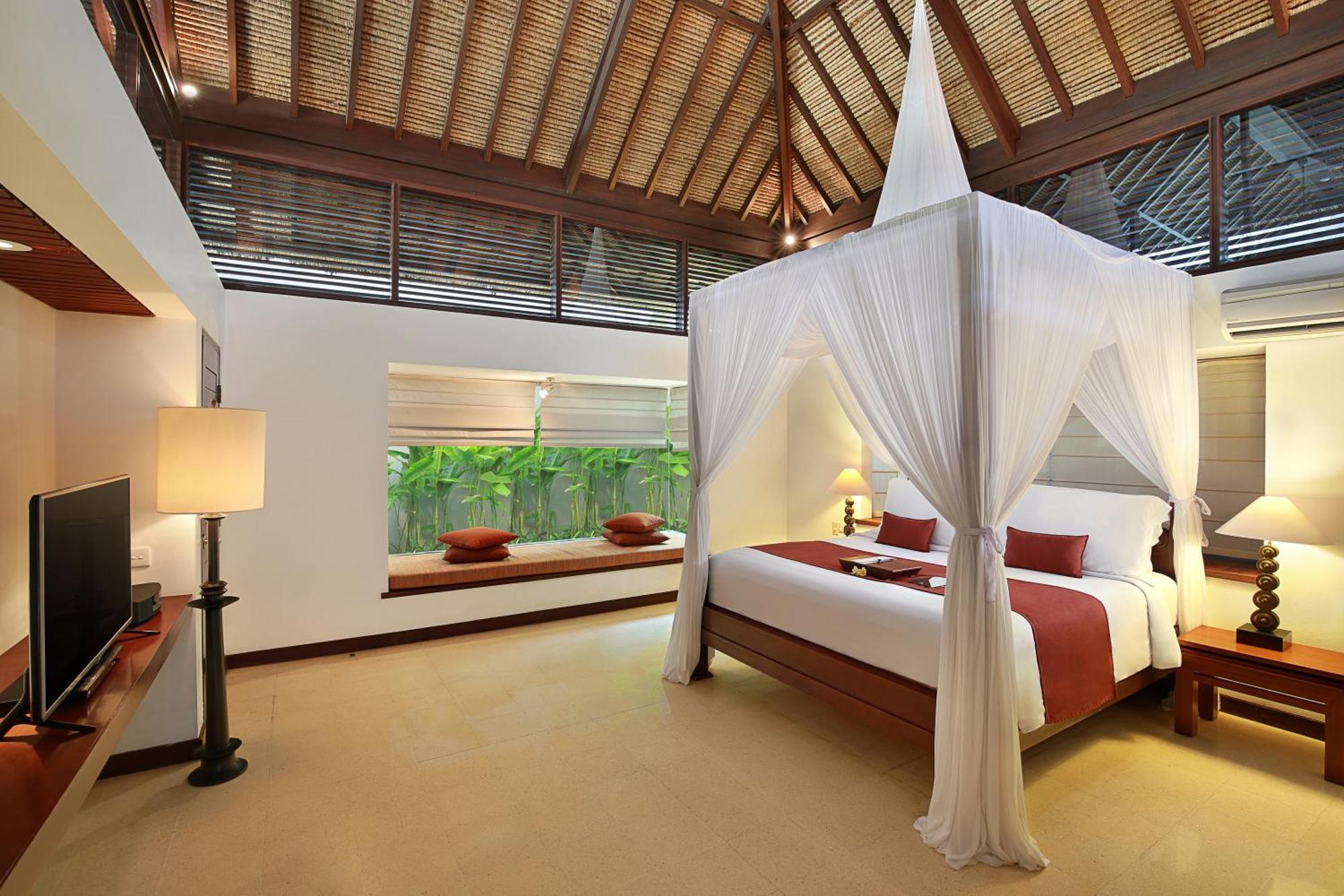 Bali Niksoma Boutique Beach Resort Легиан Экстерьер фото A bedroom at the resort